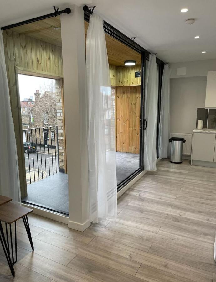 Stratford Apartment With Balcony Londres Exterior foto
